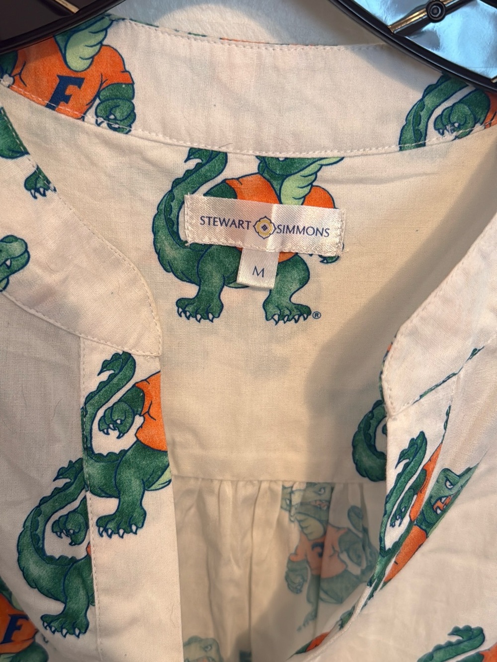 Sleeveless White Tiered Tunic with Green & Orange Alligator Print - Picture 2 of 2
